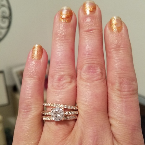 Jewelry - Picture 8 of 8